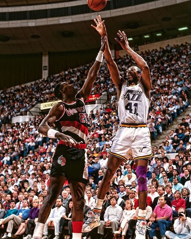 sur Le Roster. | Thurl Bailey, Jazz Crooner