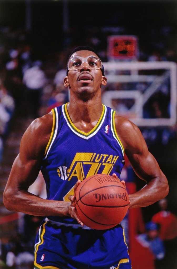 sur Le Roster. | Thurl Bailey, Jazz Crooner