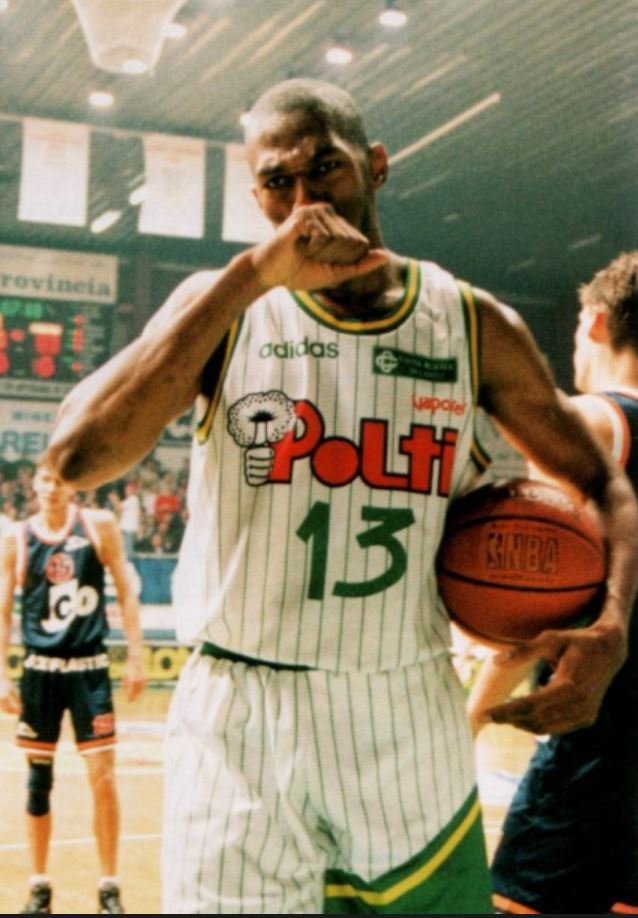 sur Le Roster. | Thurl Bailey, Jazz Crooner